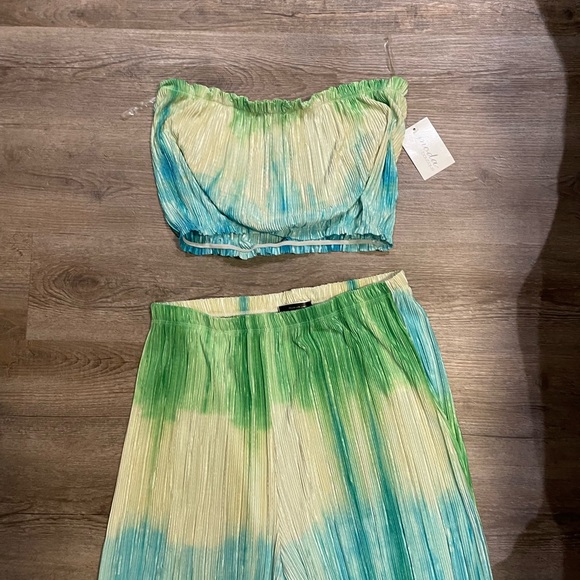 Womens Two Piece Tie Dye Suit NWT - Picture 3 of 6